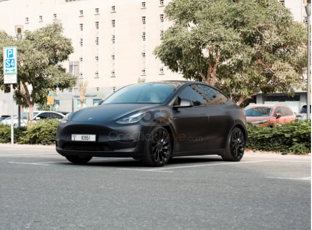 دليل عملي للتنقل بسهولة في العاصمة مع إيجار سيارة أبوظبي